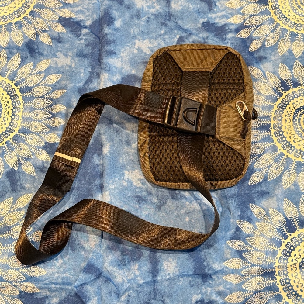 Olive Green Crossbody Bag - Picture 4 of 4